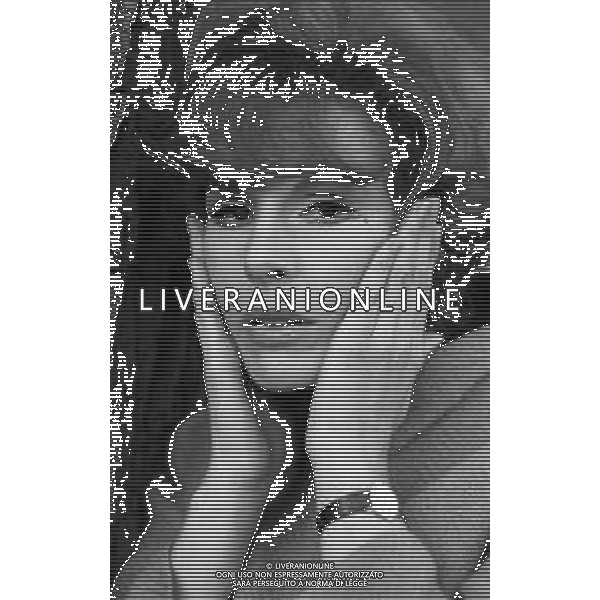 RETROSPETTIVA ORNELLA VANONI CANTANTE NELLA FOTO ORNELLA VANONI A ROMA NELL\'ANNO 1966 AG ALDO LIVERANI SAS