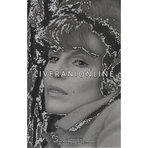 RETROSPETTIVA ORNELLA VANONI CANTANTE NELLA FOTO ORNELLA VANONI A ROMA NELL\'ANNO 1966 AG ALDO LIVERANI SAS