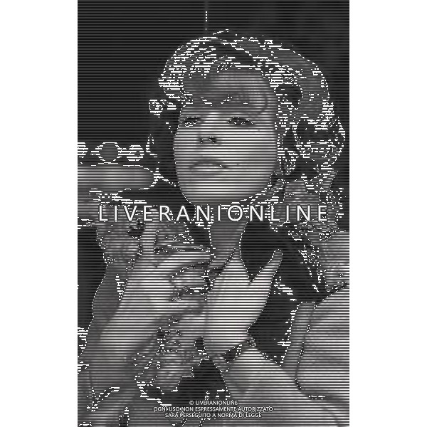 RETROSPETTIVA ORNELLA VANONI CANTANTE NELLA FOTO ORNELLA VANONI A ROMA NELL\'ANNO 1966 AG ALDO LIVERANI SAS