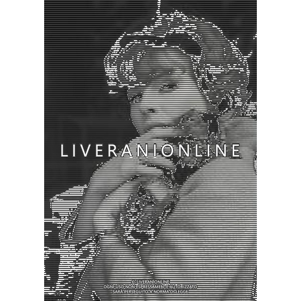 RETROSPETTIVA ORNELLA VANONI CANTANTE NELLA FOTO ORNELLA VANONI A ROMA NELL\'ANNO 1966 AG ALDO LIVERANI SAS
