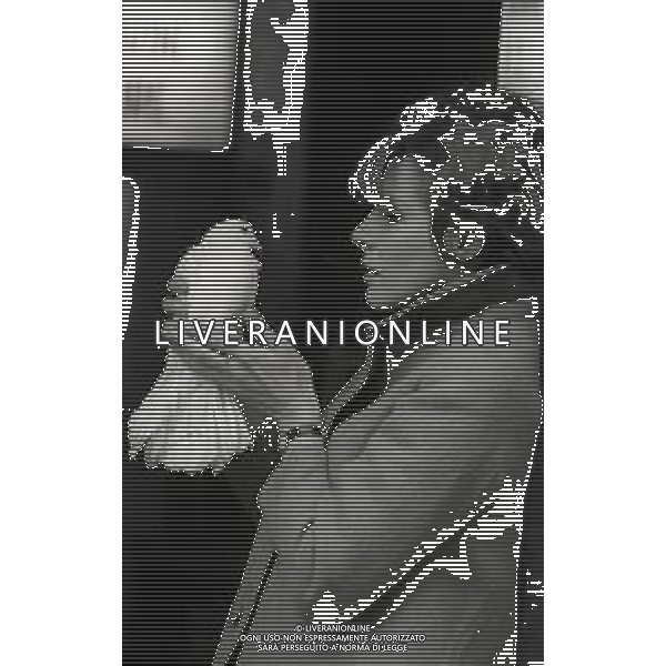 RETROSPETTIVA ORNELLA VANONI CANTANTE NELLA FOTO ORNELLA VANONI A ROMA NELL\'ANNO 1966 AG ALDO LIVERANI SAS
