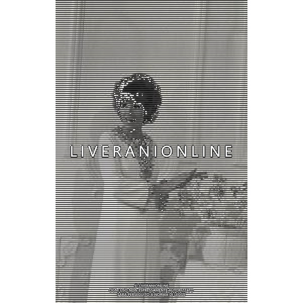 RETROSPETTIVA ORNELLA VANONI CANTANTE NELLA FOTO ORNELLA VANONI A ROMA NELL\'ANNO 1966 AG ALDO LIVERANI SAS