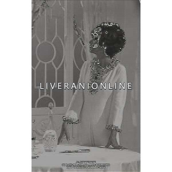 RETROSPETTIVA ORNELLA VANONI CANTANTE NELLA FOTO ORNELLA VANONI A ROMA NELL\'ANNO 1966 AG ALDO LIVERANI SAS