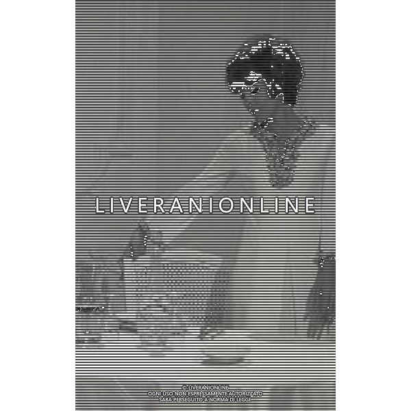 RETROSPETTIVA ORNELLA VANONI CANTANTE NELLA FOTO ORNELLA VANONI A ROMA NELL\'ANNO 1966 AG ALDO LIVERANI SAS