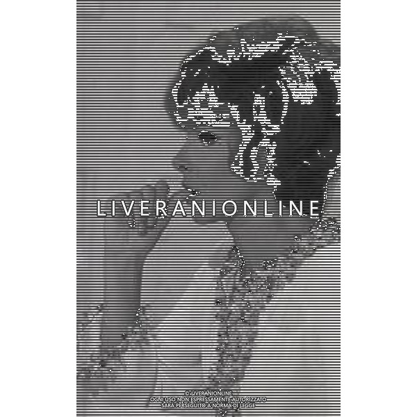 RETROSPETTIVA ORNELLA VANONI CANTANTE NELLA FOTO ORNELLA VANONI A ROMA NELL\'ANNO 1966 AG ALDO LIVERANI SAS