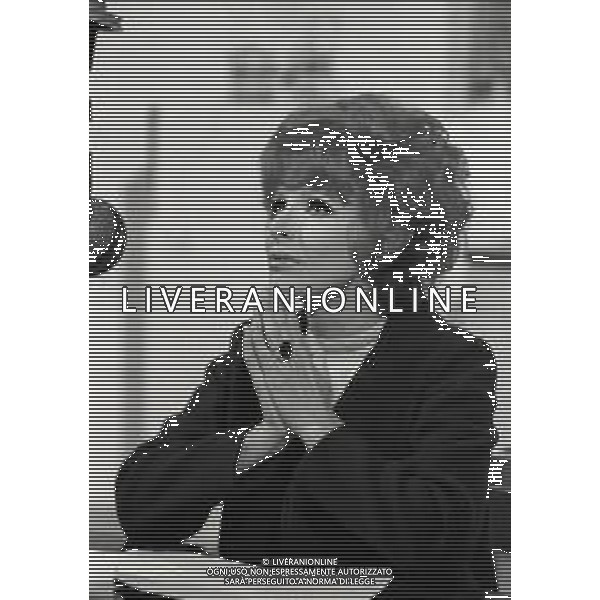 RETROSPETTIVA ORNELLA VANONI CANTANTE NELLA FOTO ORNELLA VANONI A ROMA NELL\'ANNO 1966 AG ALDO LIVERANI SAS
