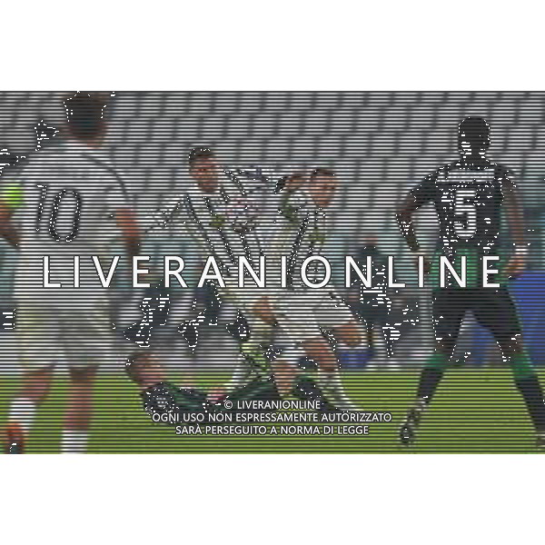 ©Falzone/Agenzia Aldo Liverani Torino 24.11.2020 Stadio Allianz Stadium Juventus vs Ferencvárosi TC Champions League 2020/2021 Gruppo G Giornata 4 di 6 Nella foto : Rodrigo Bentancur - Federico Bernardeschi ©Falzone/AGENZIA ALDO LIVERANI SAS