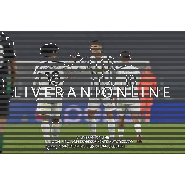 ©Falzone/Agenzia Aldo Liverani Torino 24.11.2020 Stadio Allianz Stadium Juventus vs Ferencvaros TC Champions League 2020/2021 Gruppo G Giornata 4 di 6 Nella foto : Esultanza gol di Cristiano Ronaldo con juan cuadrado ©Falzone/AGENZIA ALDO LIVERANI SAS