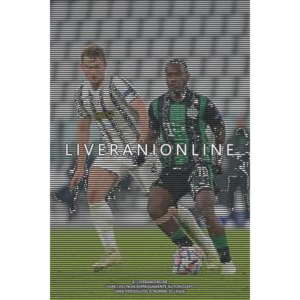 ©Falzone/Agenzia Aldo Liverani Torino 24.11.2020 Stadio Allianz Stadium Juventus vs Ferencvaros TC Champions League 2020/2021 Gruppo G Giornata 4 di 6 Nella foto : Franck Boli-Matthijs de Ligt ©Falzone/AGENZIA ALDO LIVERANI SAS