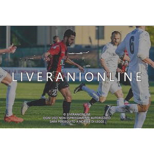 Lucchese vs Albinoleffe - Campionato di Calcio Serie C - Lega Pro 2020/2021, 25 novembre 2020 Lucca, Italia Nella foto: Filippo Scalzi (Lucchese) prova a superare Gael Genevier (Albinoleffe) @LM/Fabio Fagiolini AG ALDO LIVERANI SAS