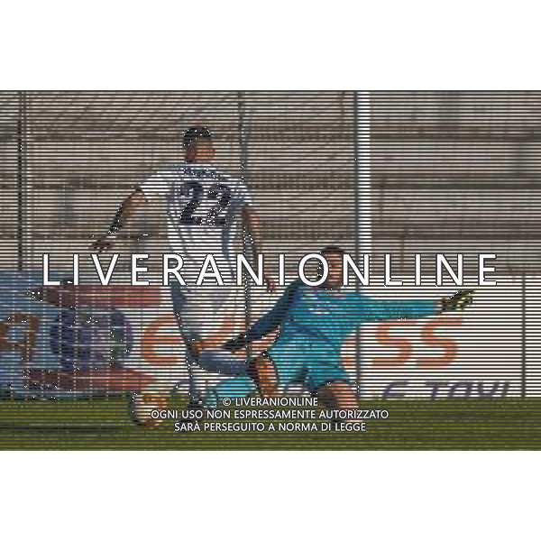Lucchese vs Albinoleffe - Campionato di Calcio Serie C - Lega Pro 2020/2021, 25 novembre 2020 Lucca, Italia Nella foto: Jacopo Manconi (Albinoleffe) supera Jacopo Coletta (Lucchese) e realizza il gol dell1 a 0 @LM/Fabio Fagiolini AG ALDO LIVERANI SAS