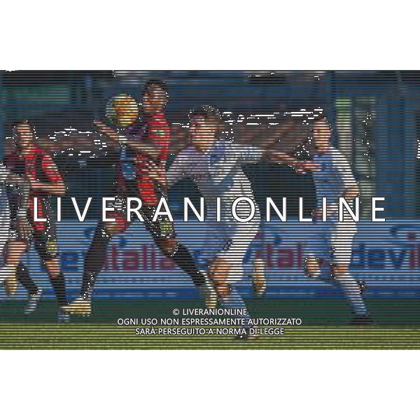Lucchese vs Albinoleffe - Campionato di Calcio Serie C - Lega Pro 2020/2021, 25 novembre 2020 Lucca, Italia Nella foto: Wiston Ceesay (Lucchese) supera Marco Piccoli (Albinoleffe) @LM/Fabio Fagiolini AG ALDO LIVERANI SAS