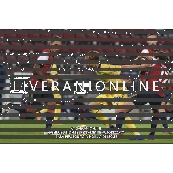 25-11-2020. CAGLIARI CALCIO-HELLAS VERONA. 4° tURNO COPPA ITALIA 2020/2021. ITALIA, SARDEGNA, CAGLIARI, STADIO SARDEGNA ARENA. SALVATORE MOI/ALDO LIVERANI SAS NELLA FOTO: BERTINI VERONA, TRAMONI CAGLIARI./AGENZIA ALDO LIVERANI SAS