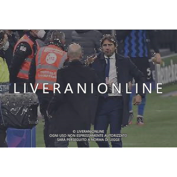 Zinedine Zidane allenatore Real Madrid e Antonio Conte allenatore Inter si salutano a fine gara Inter vs Real Madrid UEFA Champions League fase a gironi 4a giornata - gruppo B Milano 25-11-2020 Stadio Giuseppe Meazza - San Siro foto Roberto Garavaglia/ag.Aldo Liverani sas