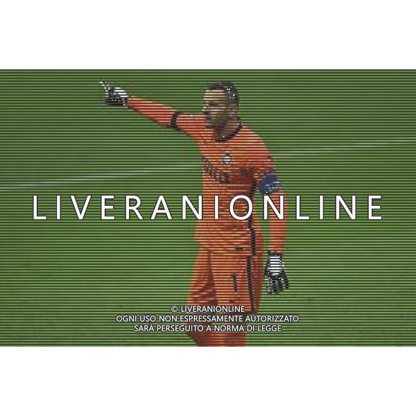 Samir Handanovic (Inter) Inter vs Real Madrid UEFA Champions League fase a gironi 4a giornata - gruppo B Milano 25-11-2020 Stadio Giuseppe Meazza - San Siro foto Roberto Garavaglia/ag.Aldo Liverani sas /AGENZIA ALDO LIVERANI SAS