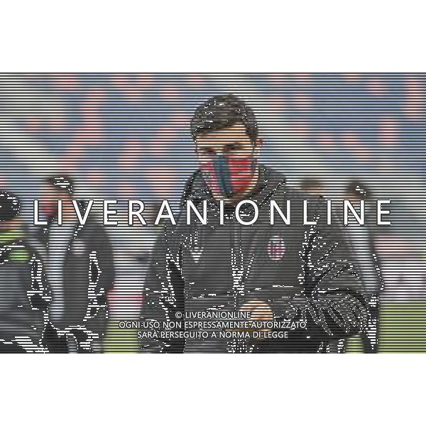 BOLOGNA - SPEZIA COPPA ITALIA TIM CUP 25.11.2020 NELLA FOTO Riccardo Orsolini con la mascherina in campo nel prepartita ©ROBERTO VILLANI / AGENZIA ALDO LIVERANI SAS