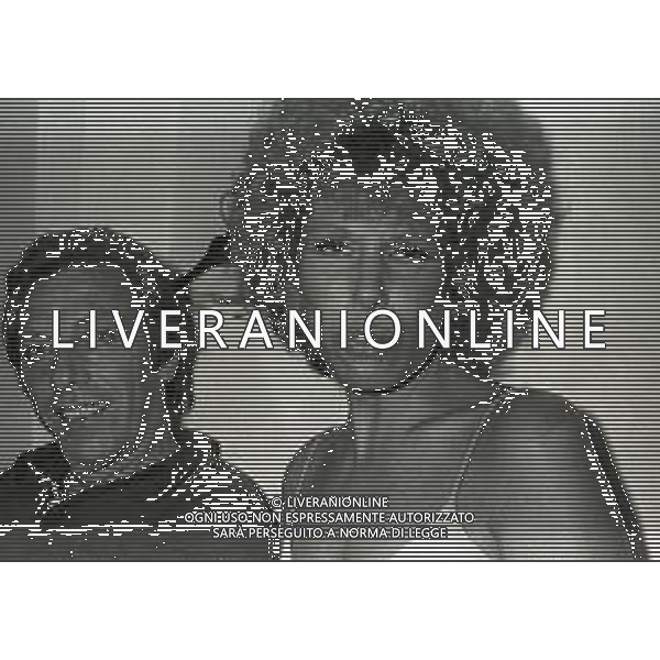 RETROSPETTIVA ORNELLA VANONI CANTANTE NELLA FOTO ORNELLA VANONI CON DANILO SABATINI NELL\'ANNO 1974 A VIAREGGIO AG ALDO LIVERANI SAS