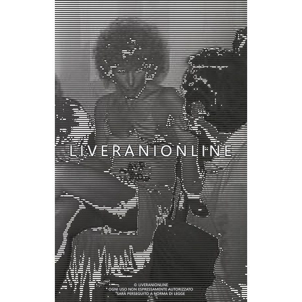 RETROSPETTIVA ORNELLA VANONI CANTANTE NELLA FOTO ORNELLA VANONI NELL\'ANNO 1974 A VIAREGGIO AG ALDO LIVERANI SAS