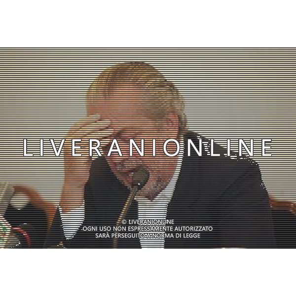 CAPRI 17/08/2005 CONFERENZA STAMPA DEL PRESIDENTE DEL NAPOLI DE LAURENTIIS DOPO LA NON AMMISSIONE IN SERIE B FOTO MOSCA AG.\ALDO LIVERANI