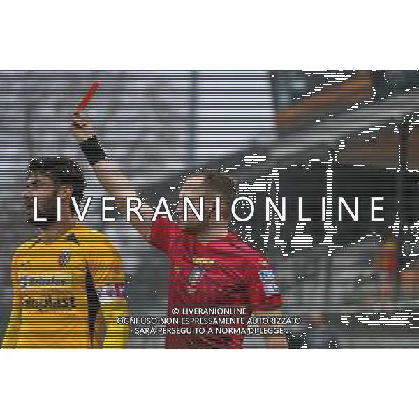 Venezia FC vs Ascoli Calcio - Italian Football Championship League BKT 2020/2021, 28 November 2020 Pier Luigi Penzo stadium, Venice, Italy Photo showing: the referee of the match Daniel Amabile shows red card to Riccardo Brosco (Ascoli) arbitro cartellino rosso espulsione @LM/Ettore Griffoni/ AGENZIA ALDO LIVERANI SAS
