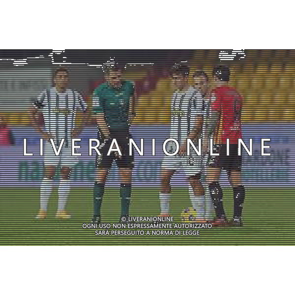 BENEVENTO - JUVENTUS CAMPIONATO CALCIO SERIE A TIM 28.11.2020 NELLA FOTO ARBITRO PASQUA, PAULO DYBALA, GIANLUCA LAPADULA ©MOSCA / AGENZIA ALDO LIVERANI SAS
