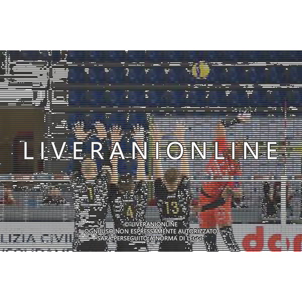 Cucine Lube Civitanova vs NBV Verona - Volleyball Italian Serie A Men Superleague Championship 2020/2021, 28 November 2020 Palasport Eurosuole Forum, civitanova marche, Italy Photo showing: Spike of Leal Yoandy (Cucine Lube Civitanova) @LM/Roberto Bartomeoli AG ALDO LIVERANI SAS