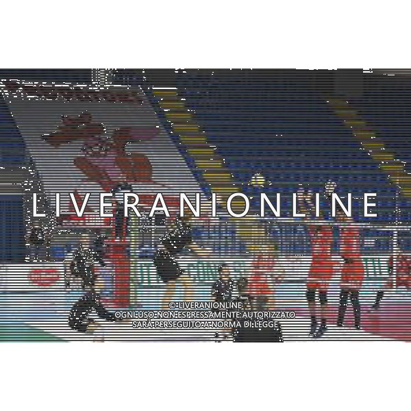 Cucine Lube Civitanova vs NBV Verona - Volleyball Italian Serie A Men Superleague Championship 2020/2021, 28 November 2020 Palasport Eurosuole Forum, civitanova marche, Italy Photo showing: Spike of Jensen Mads Kyen (Nbv Verona) @LM/Roberto Bartomeoli AG ALDO LIVERANI SAS