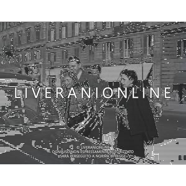 RETROSPETTIVA MYRIAM PETACCI O MARIA DI SAN SERVOLO ATTRICE E SORELLA DI CLARETTA PETACCI NELLA FOTO MYRIAM PETACCI A ROMA IN VIA VENETO NELL\'ANNO 1952 AG ALDO LIVERANI SAS