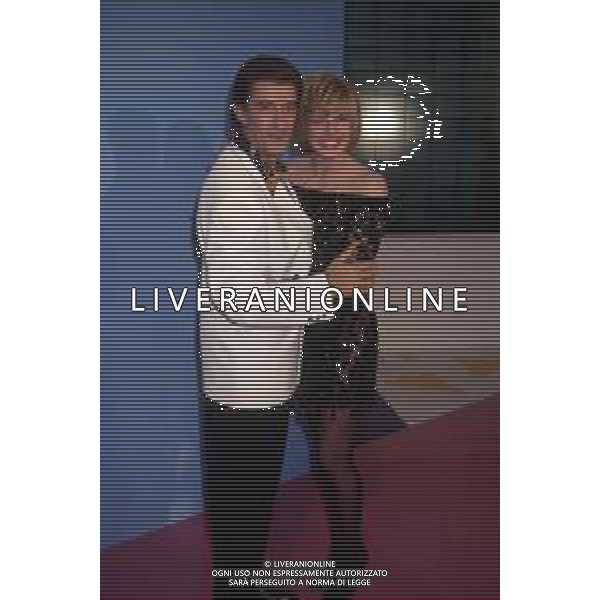 LORELLA CUCCARINI, ballerina e conduttrice italiana. Nella foto nel 1990 trasmissione televisiva \' PAPERISSIMA \' con Ezio Greggio ©ARCHIVIO/AGENZIA ALDO LIVERANI SAS