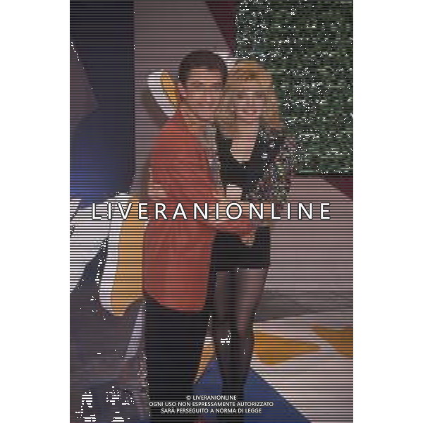 LORELLA CUCCARINI, ballerina e conduttrice italiana. Nella foto nel 1991 trasmissione televisiva \' PAPERISSIMA \' con Ezio Greggio ©ARCHIVIO/AGENZIA ALDO LIVERANI SAS