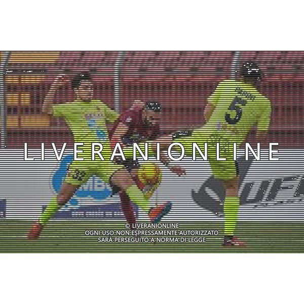 LiveMedia/Fabio Fagiolini Pontedera vs Lucchese - Campionato di Calcio Serie C - Lega Pro 2020/2021, 02 dicembre 2020 Stadio Comunale "Ettore Mannucci", Pontedera, Italia Nella foto: Giovanni Catanese (Pontedera) al tiro contrastato da Stefano Giovanni Sbrissa (Lucchese) e Federico Papini (Lucchese) @LM/Fabio Fagiolini AG ALDO LIVERANI SAS