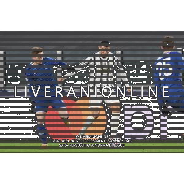 Torino 02.12.2020 Stadio Allianz Stadium ©Viganti/Agenzia Aldo Liverani Juventus vs Dinamo Kiev Champions League 2020/2021 Gruppo G Giornata 5 di 6 Nella foto: cristiano ronaldo e viktor tsygankov ©Viganti / AGENZIA ALDO LIVERANI SAS