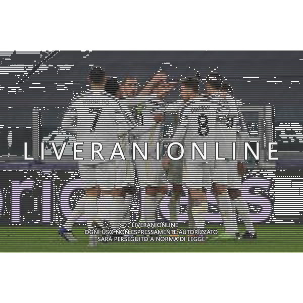 Torino 02.12.2020 Stadio Allianz Stadium ©Viganti/Agenzia Aldo Liverani Juventus vs Dinamo Kiev Champions League 2020/2021 Gruppo G Giornata 5 di 6 Nella foto: esultanza juventus dopo il gol di federico chiesa ©Viganti / AGENZIA ALDO LIVERANI SAS