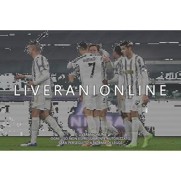 Torino 02.12.2020 Stadio Allianz Stadium ©Viganti/Agenzia Aldo Liverani Juventus vs Dinamo Kiev Champions League 2020/2021 Gruppo G Giornata 5 di 6 Nella foto: esultanza juventus dopo il gol federico chiesa con cristiano ronaldo ©Viganti / AGENZIA ALDO LIVERANI SAS