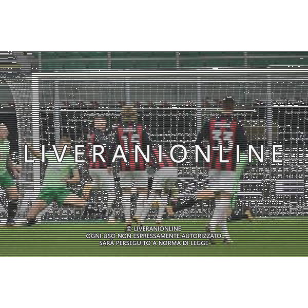 Samuel Castillejo (Milan) segna il gol del 2 a 2 Milan vs Celtic UEFA Europa League fase a gironi 5a giornata - gruppo H Milano 03-12-2020 Stadio Giuseppe Meazza - San Siro foto Roberto Garavaglia/ag.Aldo Liverani sas / AGENZIA ALDO LIVERANI SAS