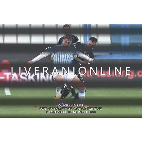 LiveMedia/Gabriele Masotti Spal vs Pisa - Italian Football Championship League BKT 2020/2021, 05 December 2020 Paolo Mazza stadium, ferrara, Italy Photo showing: Salvatore Esposito (Spal) hampered by Marius Marin (Pisa) @LM/Gabriele Masotti AG ALDO LIVERANI SAS