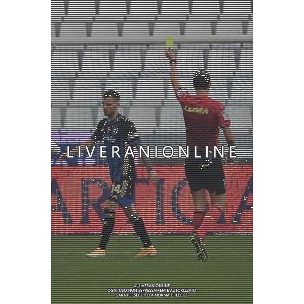LiveMedia/Gabriele Masotti Spal vs Pisa - Italian Football Championship League BKT 2020/2021, 05 December 2020 Paolo Mazza stadium, ferrara, Italy Photo showing: The reefer of the match Riccardo Ros shows yellow card to Marius Marin (Pisa)w @LM/Gabriele Masotti AG ALDO LIVERANI SAS
