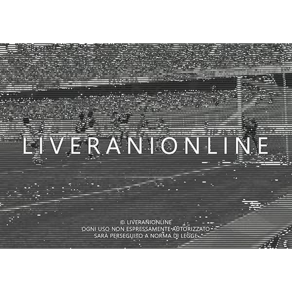 03-02-1991 TORINO CAMPIONATO DI CALCIO SERIE A TORINO BARI 4-0 NELLA FOTO AZIONE DI GIOCO AG ALDO LIVERANI SAS