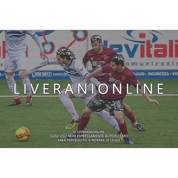 LiveMedia/Fabio Fagiolini Pontedera vs Como - Campionato di Calcio Serie C - Lega Pro 2020/2021, 06 dicembre 2020 Pontedera, Italia Nella foto: Massimiliano Gatto (Como) supera Andrea Caponi (Pontedera) e Gianluca Barba (Pontedera) @LM/Fabio Fagiolini AG ALDO LIVERANI SAS