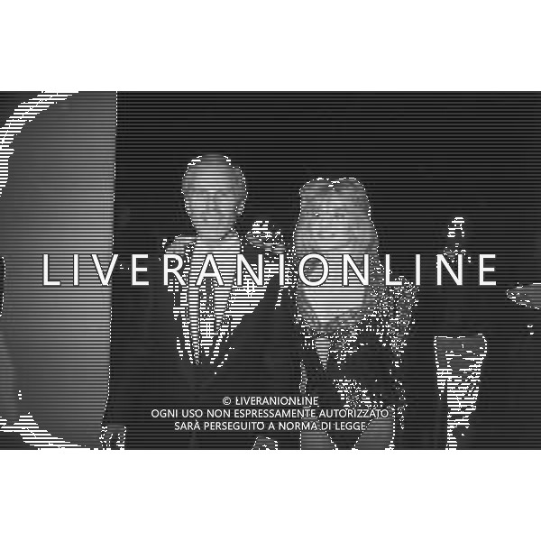 PRESENTAZIONE COLLEZIONE TRUSSARDI ACTION AL PALATRUSSARDI DI MILANO 1987 - RETROSPETTIVA NELLA FOTO LORELLA CUCCARINI CON NICOLA TRUSSARDI /AGENZIA ALDO LIVERANI SAS