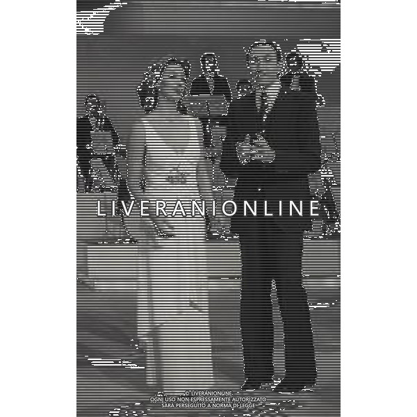 RETROSPETTIVA PAOLA TEDESCO ATTRICE NELLA FOTO PAOLA TEDESCO NELLA TRASMISSIONE TELEVISIVA SPACCA 15 CON PIPPO BAUDO NELL\'ANNO 1975 AG ALDO LIVERANI SAS