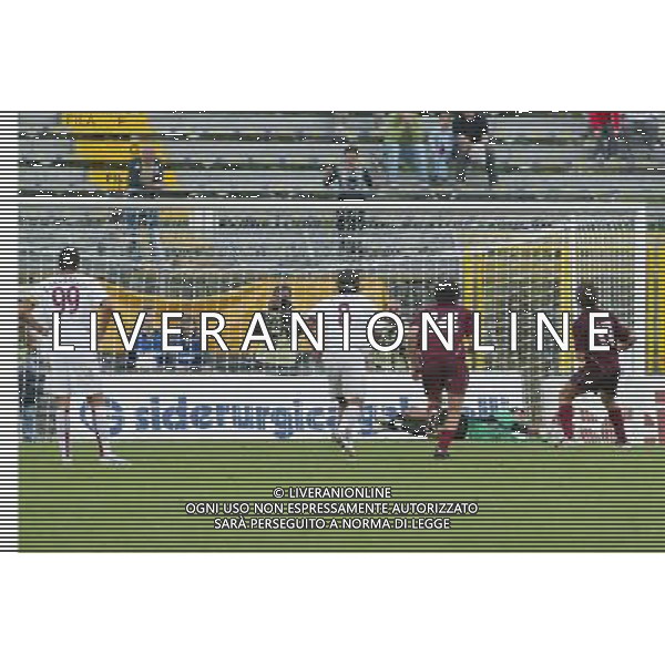 CITTADELLA-LIVORNO COPPA ITALIA TIM 21/08/2005 NELLA FOTO rigore amore AGENZIA ALDO LIVERANI