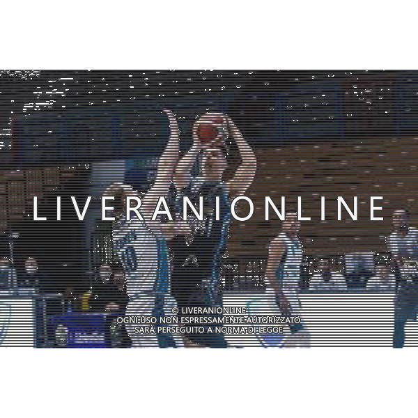 LiveMedia/Matteo Casoni Vanoli Basket Cremona vs Acqua S.Bernardo Cantu - Campionato di Basket Serie A 2020/2021, 09 dicembre 2020 Cremona, Italia Nella foto: Daulton Hommes della Vanoli Cremona in entrata @LM/Matteo Casoni/ AGENZIA ALDO LIVERANI SAS