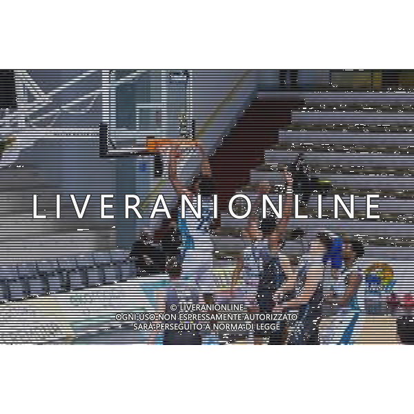 LiveMedia/Matteo Casoni Vanoli Basket Cremona vs Acqua S.Bernardo Cantu - Campionato di Basket Serie A 2020/2021, 09 dicembre 2020 Cremona, Italia Nella foto: schiacciata di Jordan Bayehe della Acqua S. Bernardo Cantu @LM/Matteo Casoni/ AGENZIA ALDO LIVERANI SAS