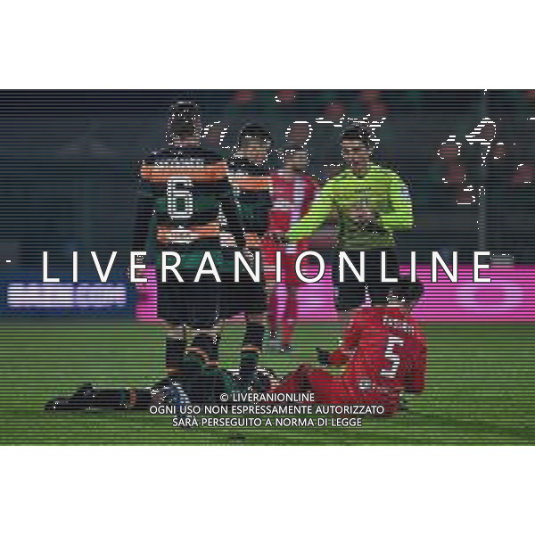 LiveMedia/Ettore Griffoni Venezia FC vs AC Monza - Italian Football Championship League BKT 2020/2021, 11 December 2020 Pier Luigi Penzo stadium, Venice, Italy Photo showing: the referee of the match Eugenio Alessandro Prontera shows yellow card to Marco Fossati (Monza) for th foul on Antonio Junior Vacca (Venezia) @LM/Ettore Griffoni AG ALDO LIVERANI SAS