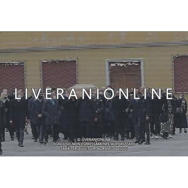 12-12-2020 VICENZA FUNERALI DEL GIOCATORE PAOLO ROSSI NELLA FOTO IL FERETRO DI PAOLO ROSSI PORTATO DAI GIOCATORI CAMPIONI DEL MONDO DEL1982 AG ALDO LIVERANI SAS