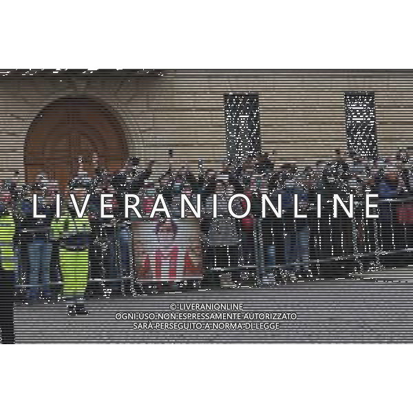 12-12-2020 VICENZA FUNERALI DEL GIOCATORE PAOLO ROSSI NELLA FOTO FOLLA AI FUNERALI DI PAOLO ROSSI AG ALDO LIVERANI SAS