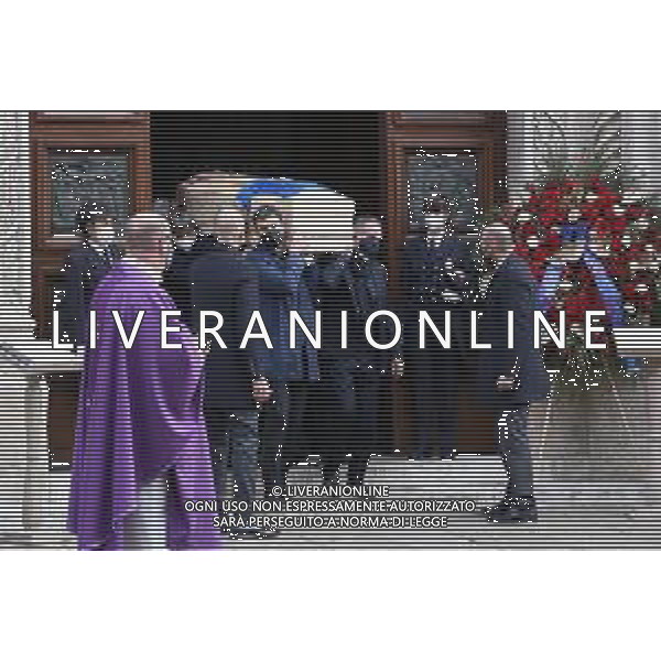 Funerali del Calciatore Paolo Rossi nel Duomo di Vicenza 12.12.2020 nella foto l\'uscita del feretro portato a spalla dai compagni della Nazionale Mondiale del 1982 e dal figlio Alessandro ©PG/AGENZIA ALDO LIVERANI SAS