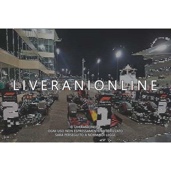 Max Verstappen (NLD) Red Bull Racing RB16 celebrates his pole position in qualifying parc ferme with Valtteri Bottas (FIN) Mercedes AMG F1 W11 (Left) and Lewis Hamilton (GBR) Mercedes AMG F1 W11 (Right). 12.12.2020. Formula 1 World Championship, Rd 17, Abu Dhabi Grand Prix, Yas Marina Circuit, Abu Dhabi, Qualifying Day. - www.xpbimages.com, EMail: requests@xpbimages.com © Copyright: Moy / XPB Images/AGENZIA ALDO LIVERANI SAS - ITALY ONLY EDITORIAL USE ONLY