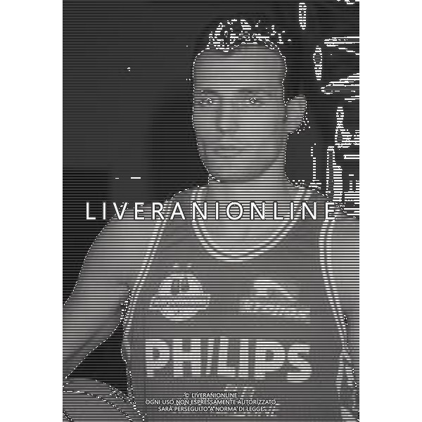RETROSPETTIVA ALEKSANDAR DJORDJEVIC BASKET NELLA FOTO ALEKSANDAR DJORDJEVIC CON LA MAGLIA DELLA PHILIPS MILANO BASKET NELL\'ANNO 1992-1993 AG ALDO LIVERANI SAS
